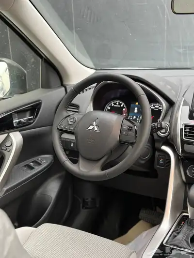 ميتسوبيشي اكليبس كروس GLS 2025 لدى شركة عبدالمجيد الخضر 9