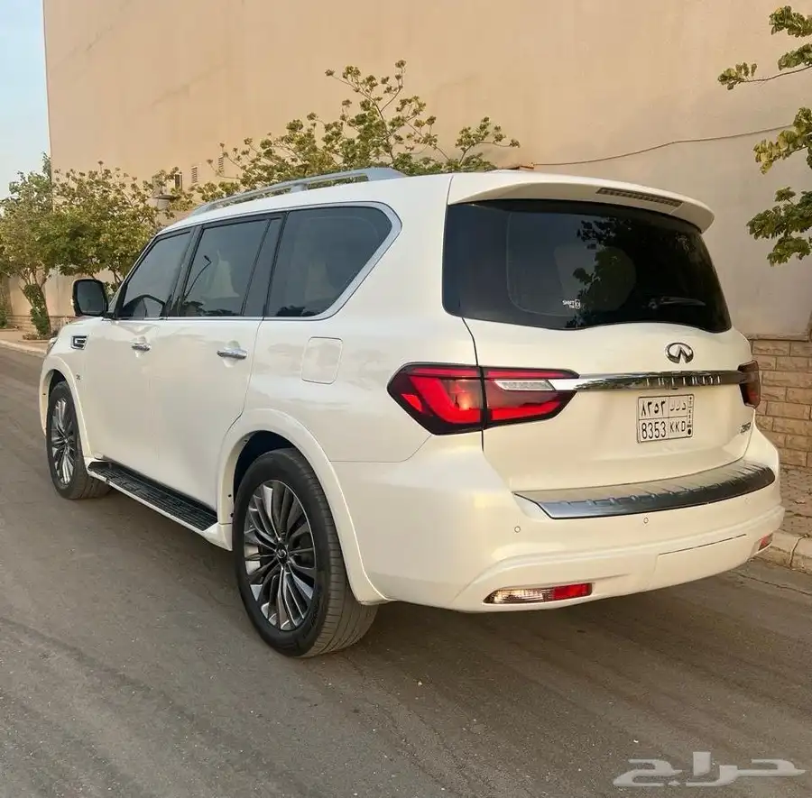 إنفينيتي QX80 5