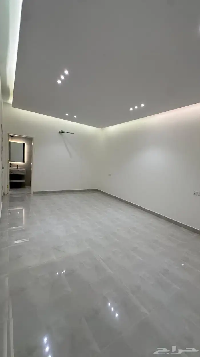 للبيع فلل بالعوينه تبدا مساحات من 300 0