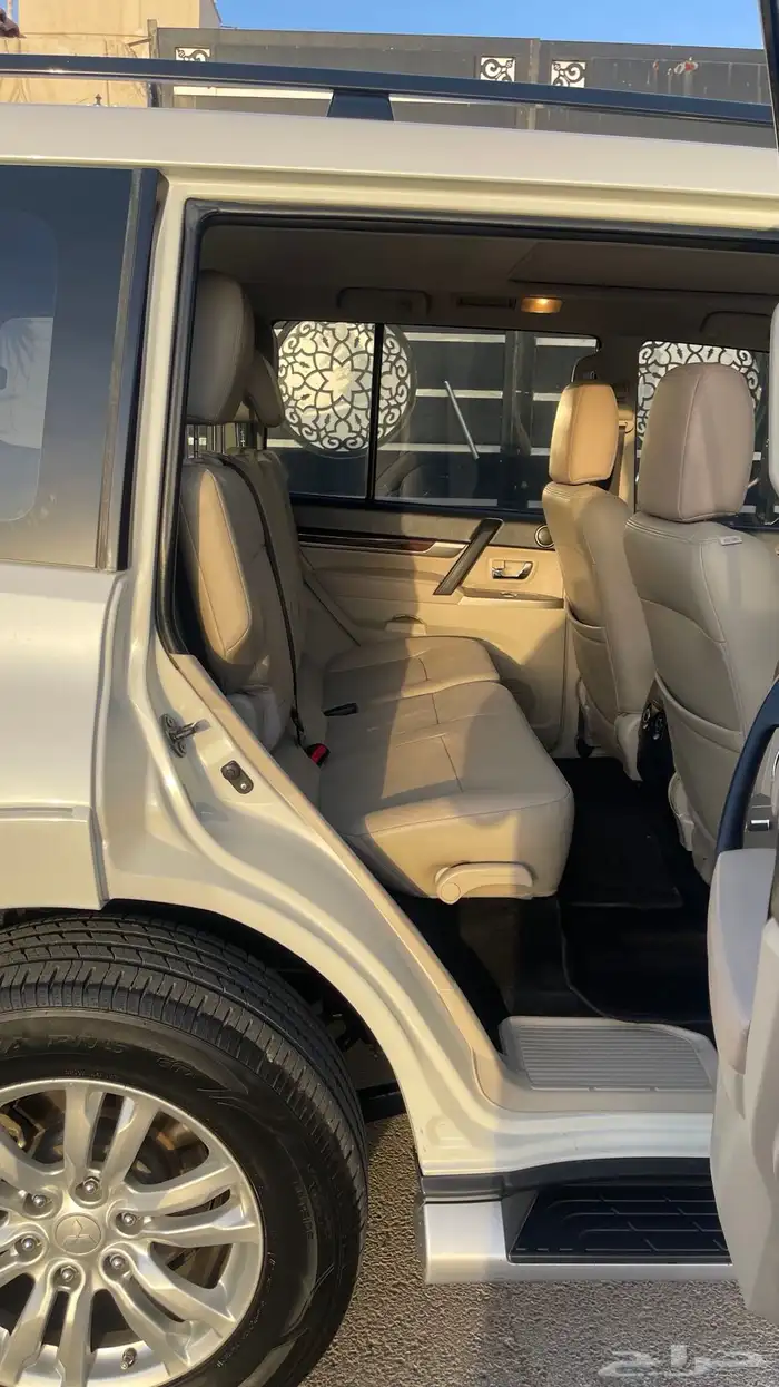 باجيرو 2016 مكينة كبيرة فل كامل 3.8 ( تم البيع ) 32