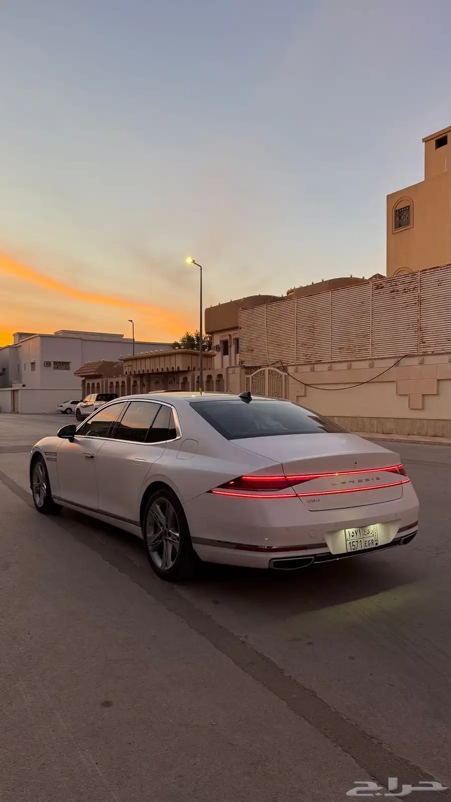 جينيسس G90 2024 3