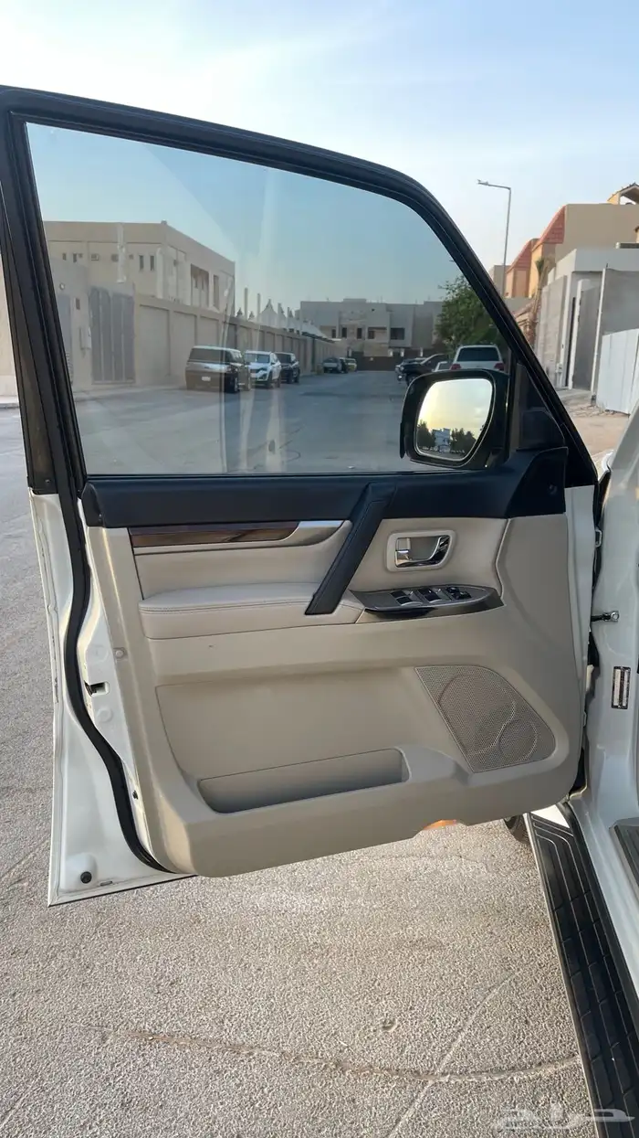 باجيرو 2016 مكينة كبيرة فل كامل 3.8 ( تم البيع ) 22