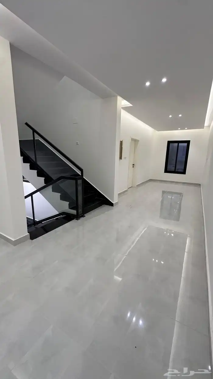 للبيع فلل بالعوينه تبدا مساحات من 300 3