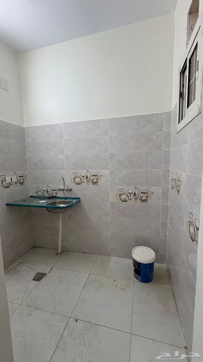 6 غرف عزاب كبيرة بحوش خاص مستقل للايجار سكن عمال شركات 12