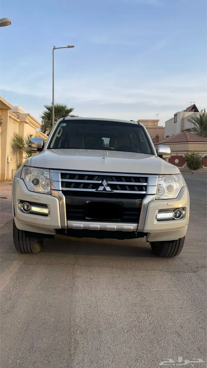 باجيرو 2016 مكينة كبيرة فل كامل 3.8 ( تم البيع ) 3