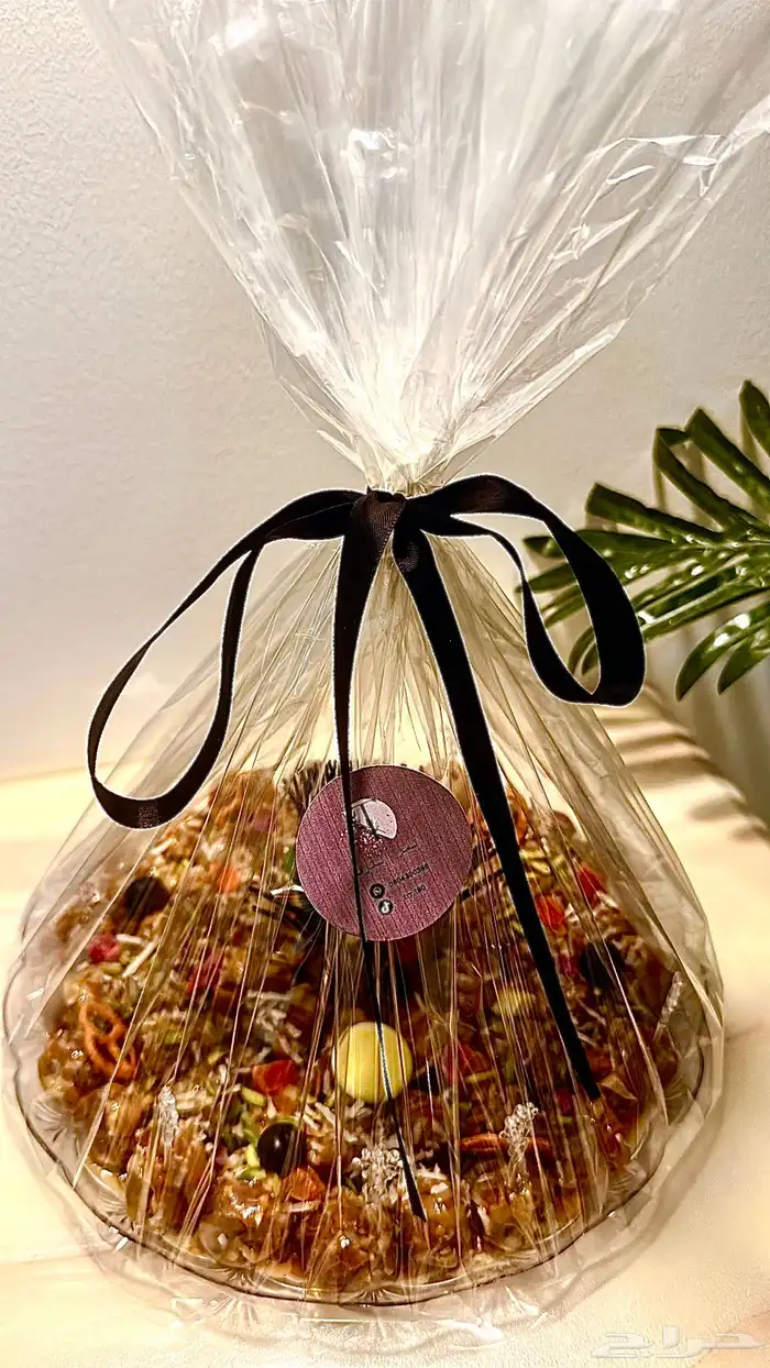 تمر الترف محشي من اجود التمور 1