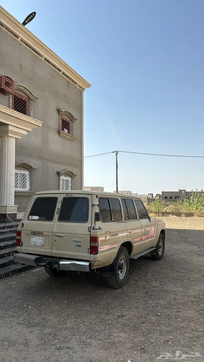 صالون لاندكروزر 85 3