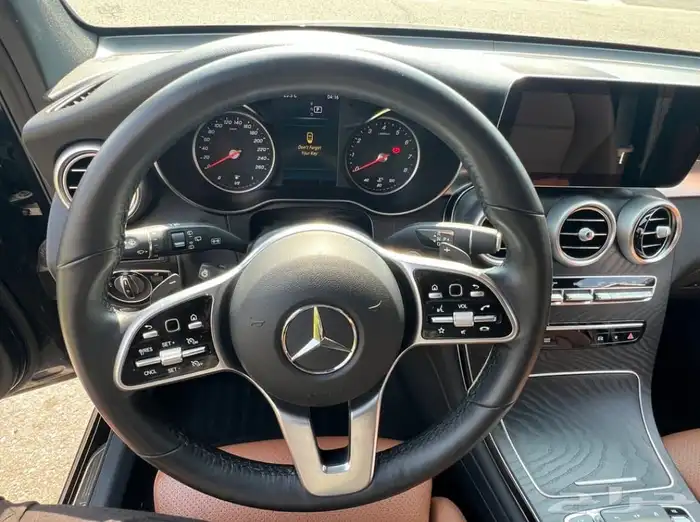 مرسيدس جي ال سي Mercedes Glc-Class GLC 300 AMG موديل 2022 13