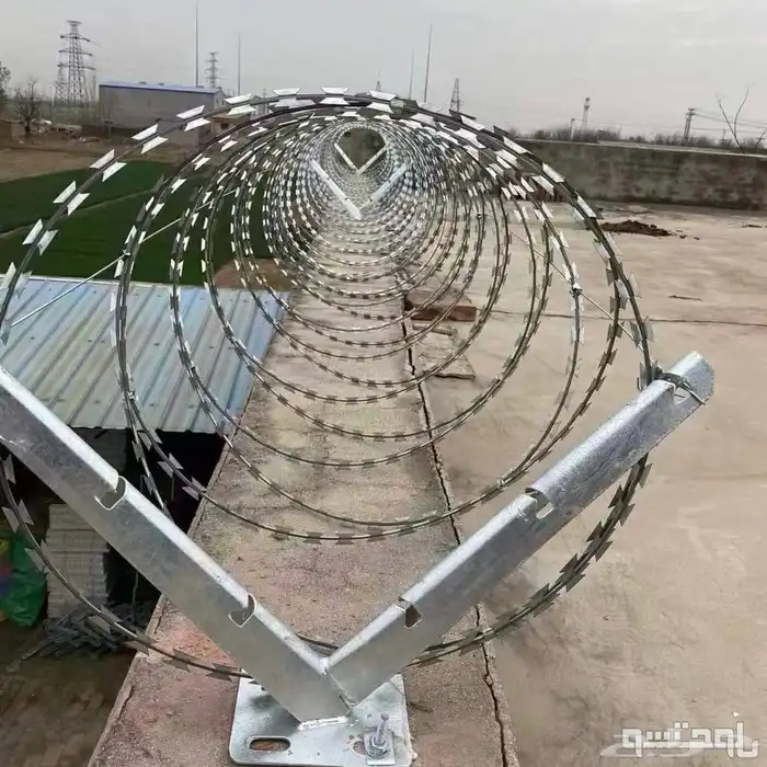 سلك شائك حلزوني 1