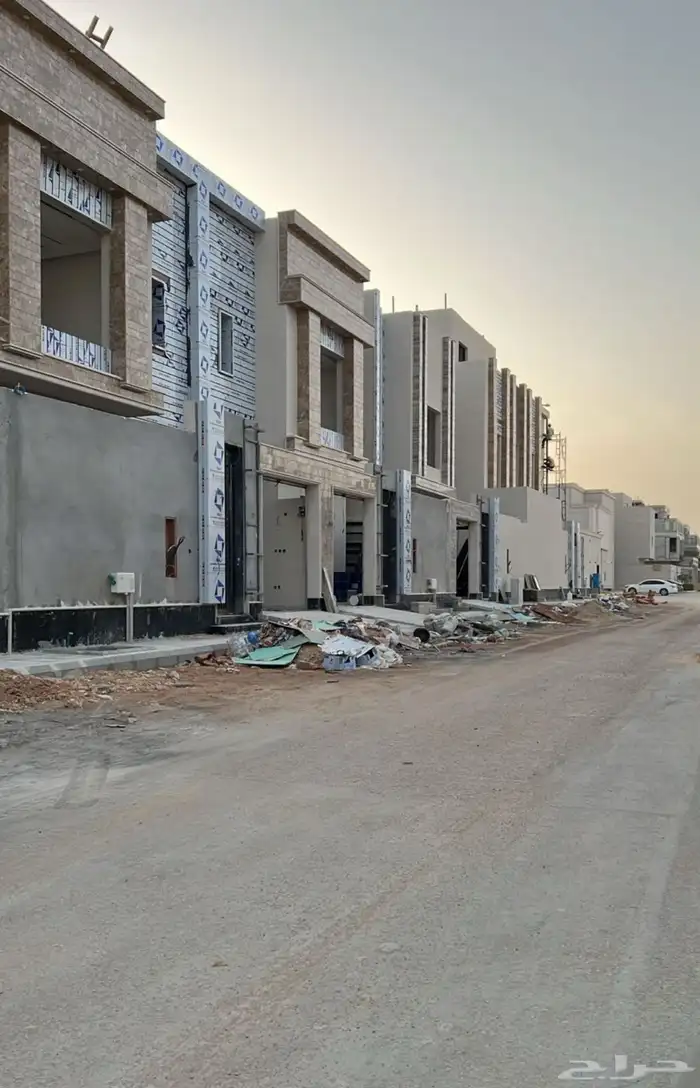 فلل للبيع زاوية والي جنب الزاوية متاحة 0