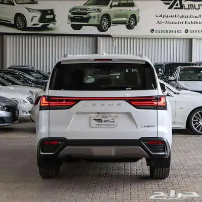 لكزس LX 2024 ماشي 3000 فقط بدي ومحركات وكالة 2