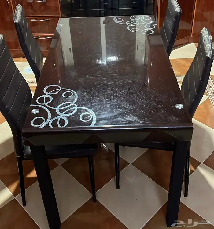 طاولة طعام 0