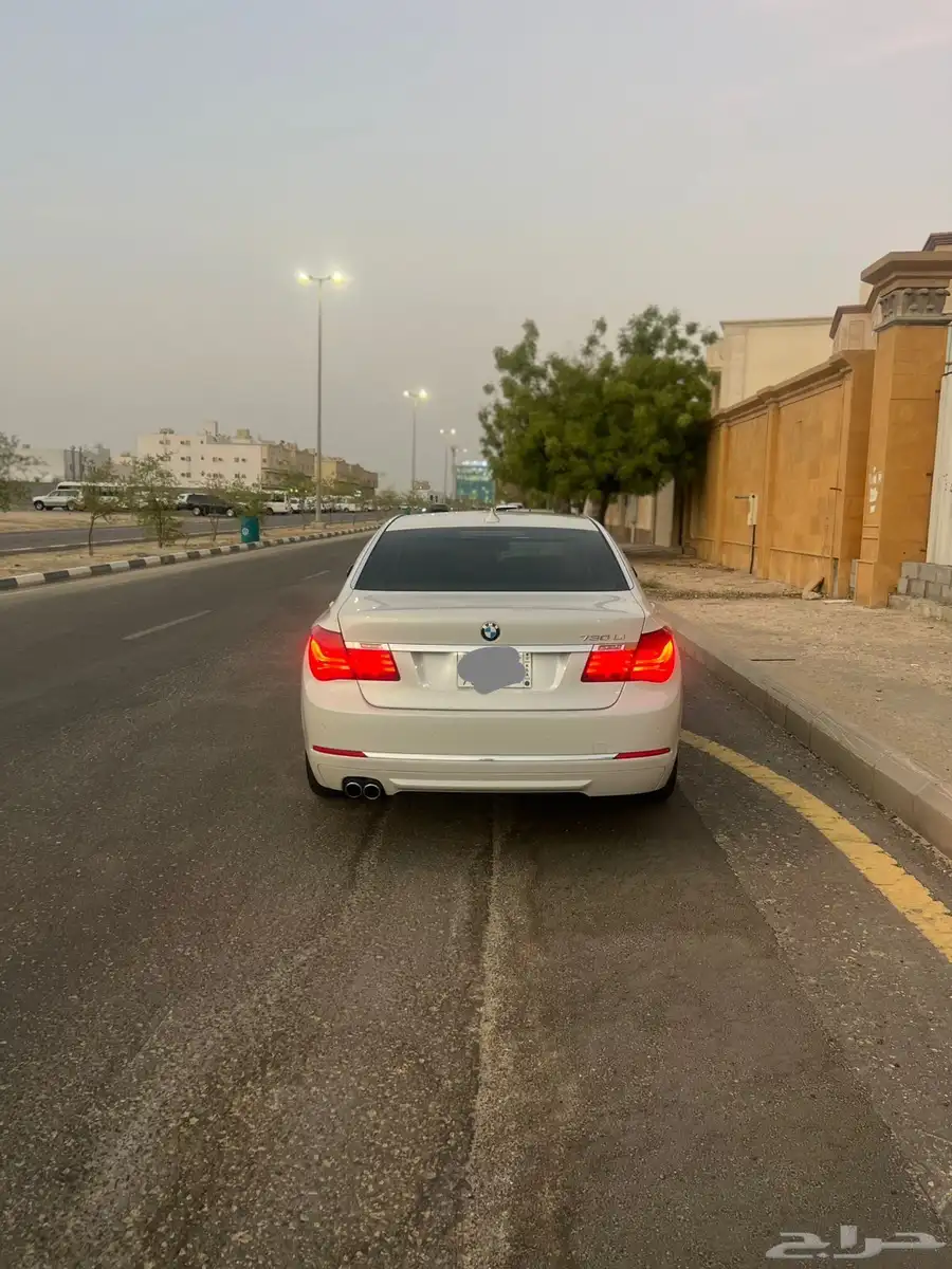 BMW 730li موديل 2015 5
