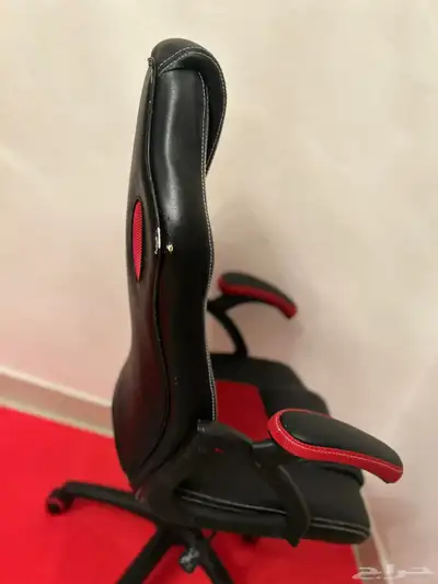 كرسي جيمينج مستعمل سنتين 4