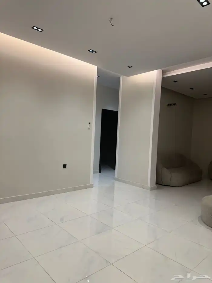 شقه للايجار بحي الحرمين 16