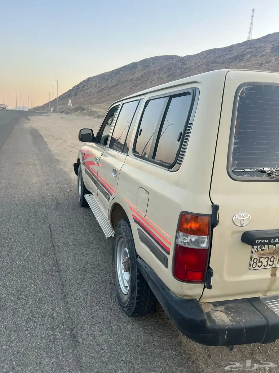 جيب صالون الموديل1992 3