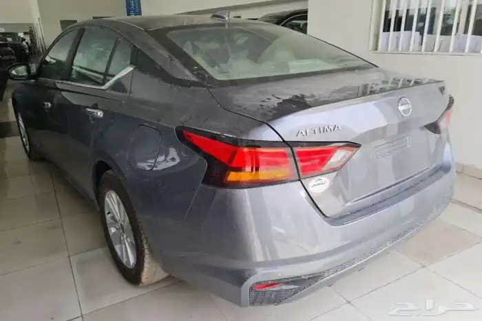 نيسان التيما 2025 استاندر لدى سطوع الشمس 2