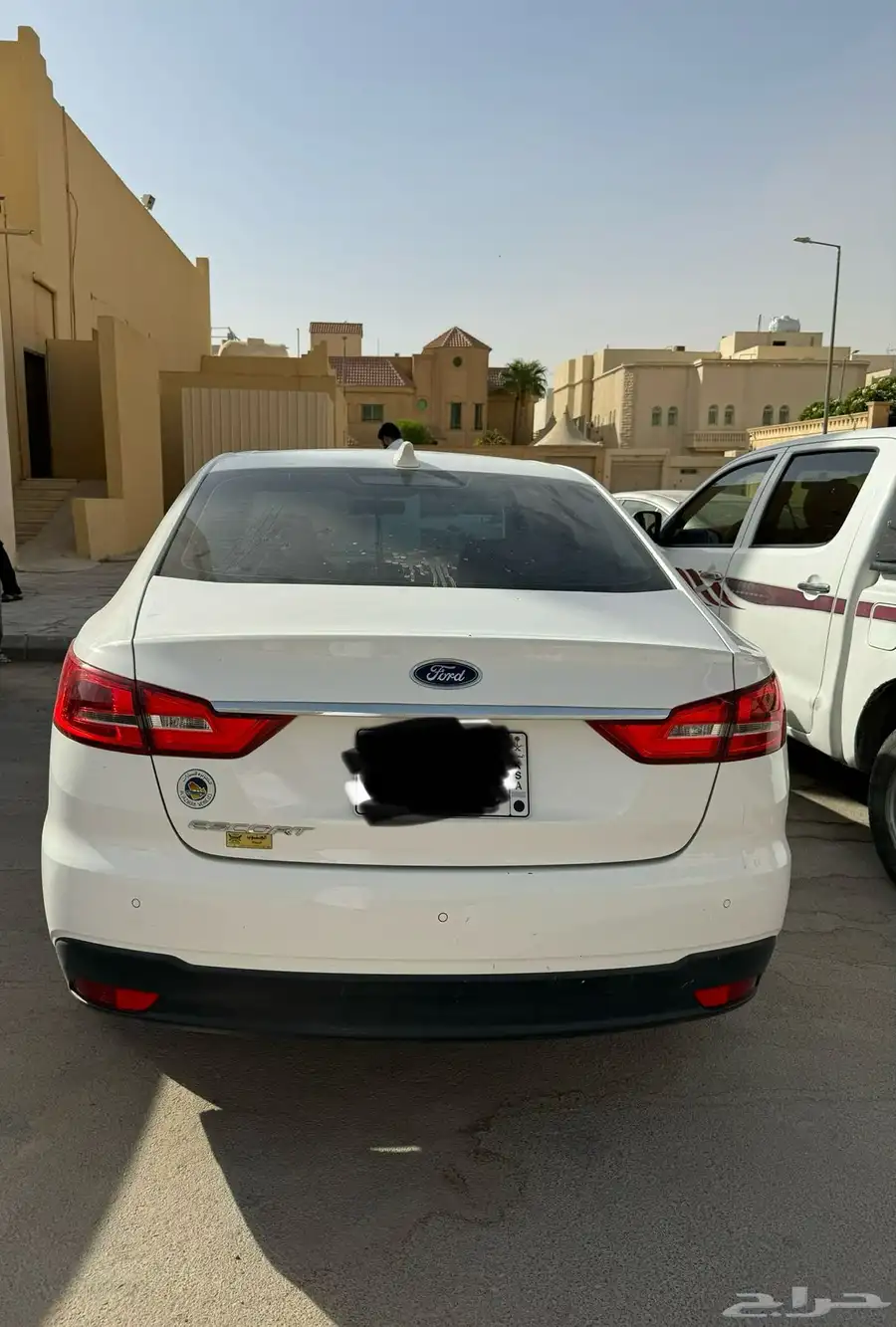 فورد إسكورت2020ستاندر 6