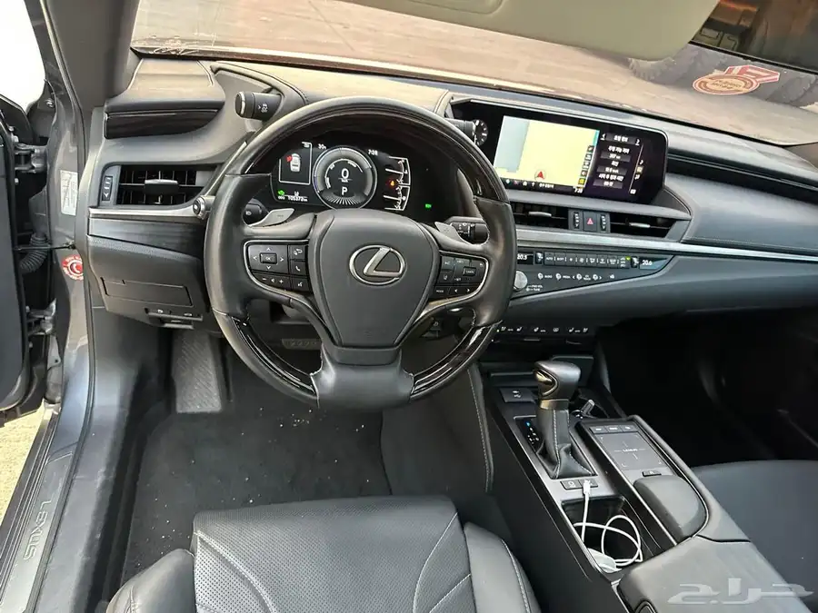 لكزس 2020 ES 300 H ( تم البيع ) 13