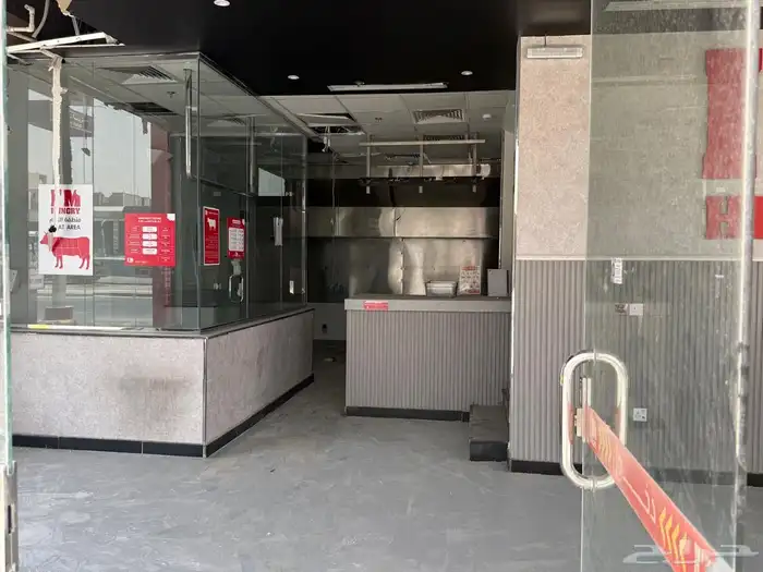 معرض درايف ثرو للايجار 5