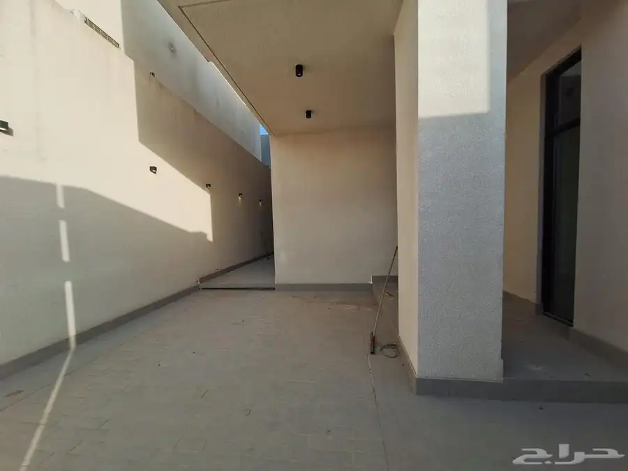 فيلا للإيجار حي الرمال 17