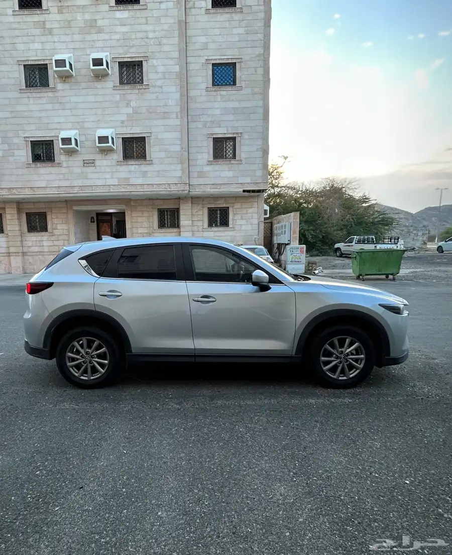 سيارة مازدا 1