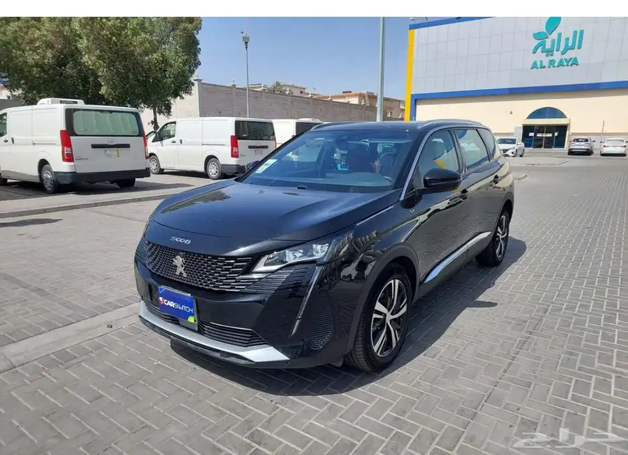 بيجو GT LINE 5008 2024 فل كامل أسود بحالة الزيرو 4