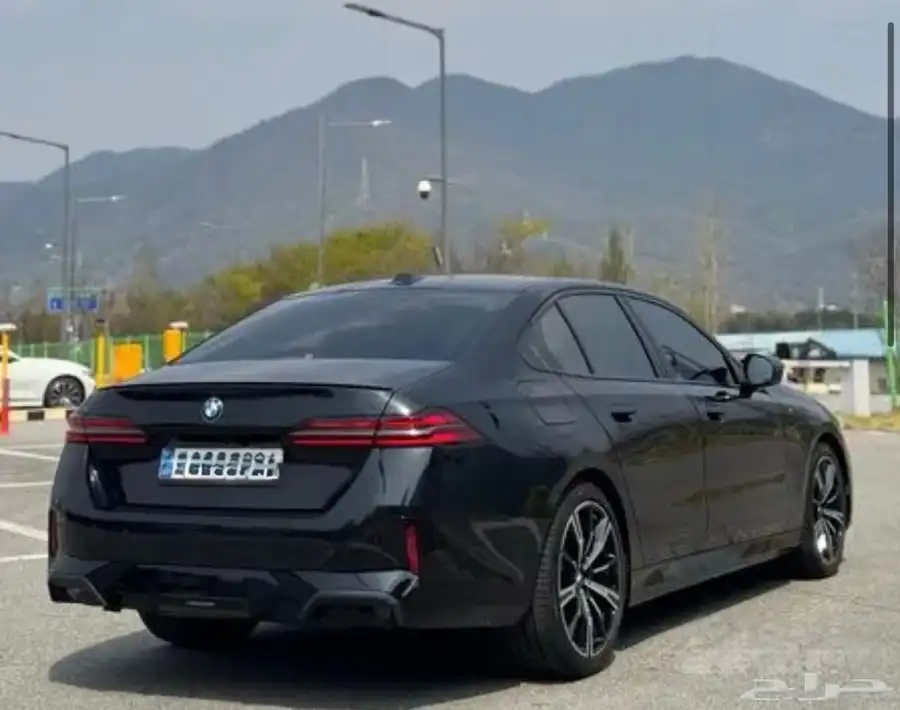 ( تم البيع )BMW 520i 2025 اقل سعر 2