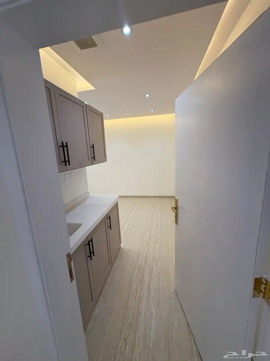 شقة غرفة وصالة حي الورود Apartment for rent 2