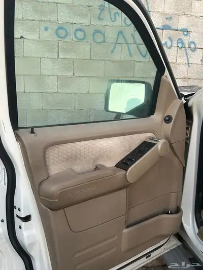 اكسبلور 2010 قطع غيار فقط 8