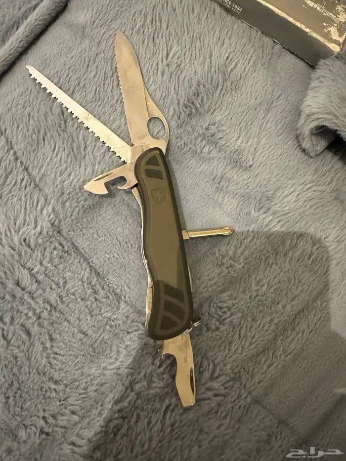 سكين صناعه سويدية قديمه 1