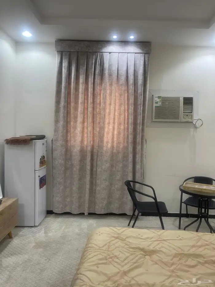 ستديومؤثث غرفه وركن مطبخ ودورة مياة الرمال 2