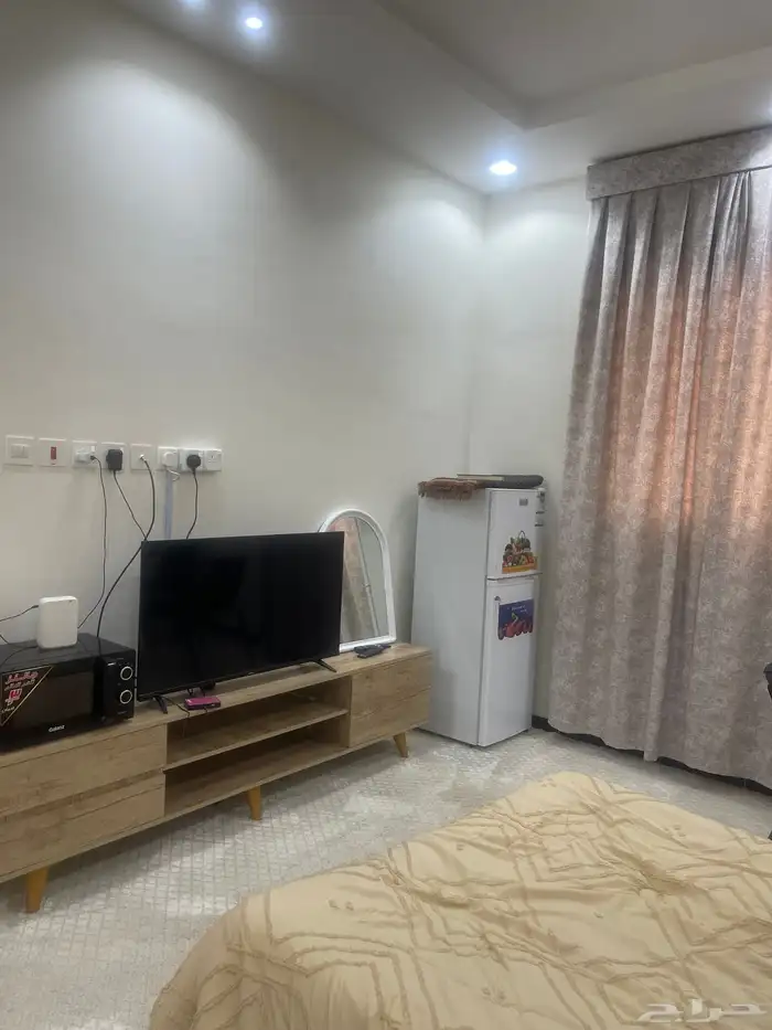 ستديومؤثث غرفه وركن مطبخ ودورة مياة الرمال 1