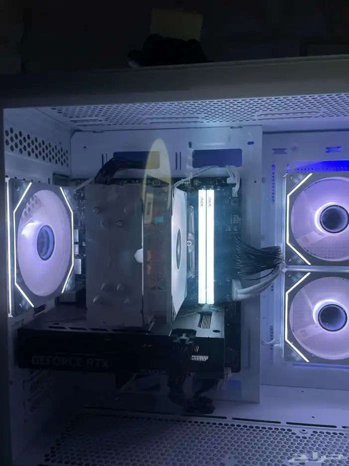 pc للبيع 2