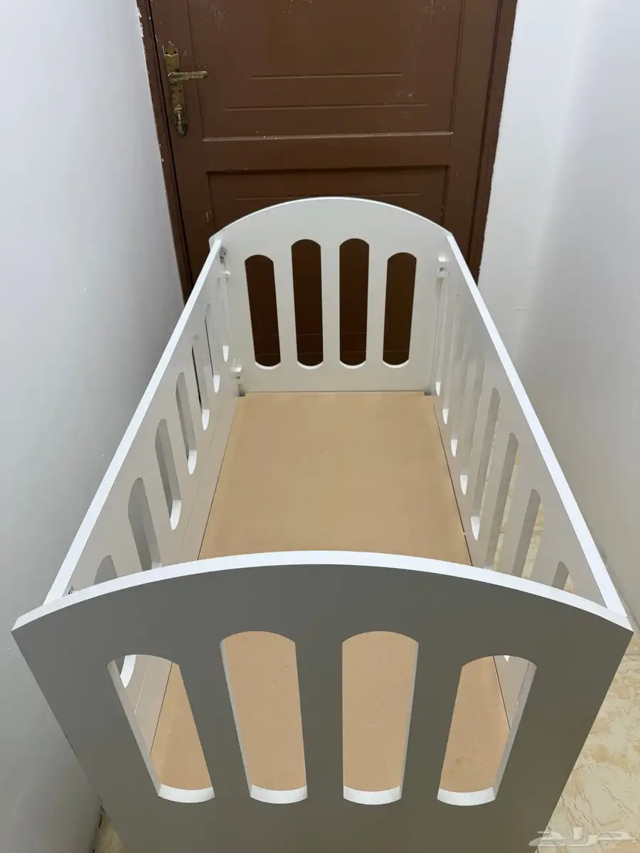 سرير اطفال 0