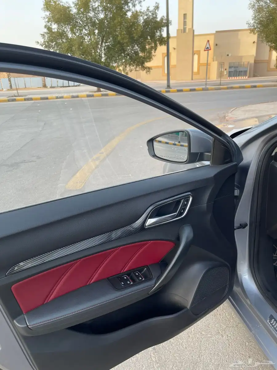 للبيع ام جي 6 2020 اعلى فئة 8