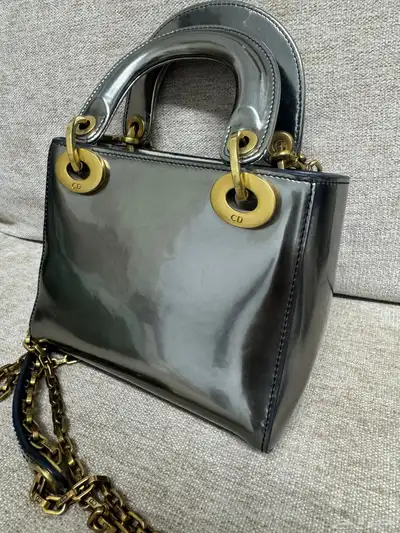 شنطه نسائيه ماركه ديور الاصليه 3