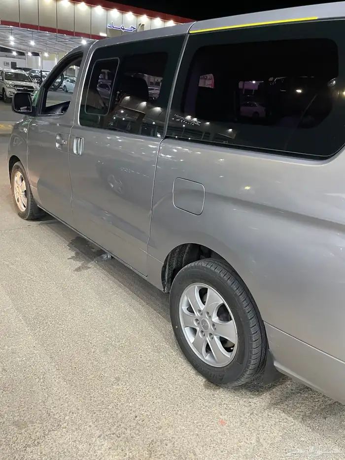 للبيع فان H1 2019 ديزل 11 راكب 6