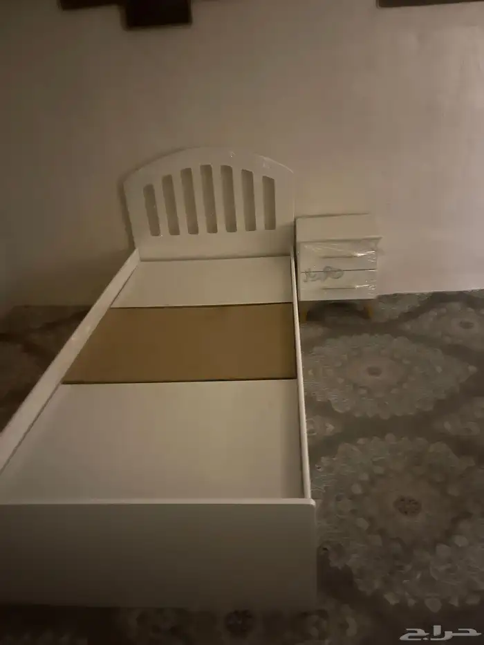 سلام عليكم ترى على السرير كله جديد 12