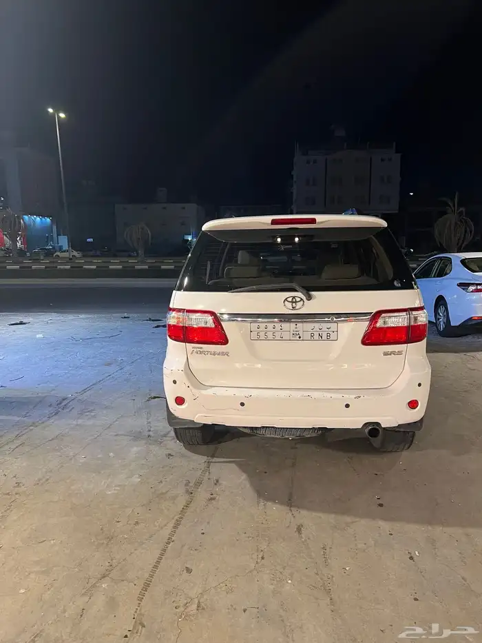 تويوتا فورتشنر VX1 2011 3