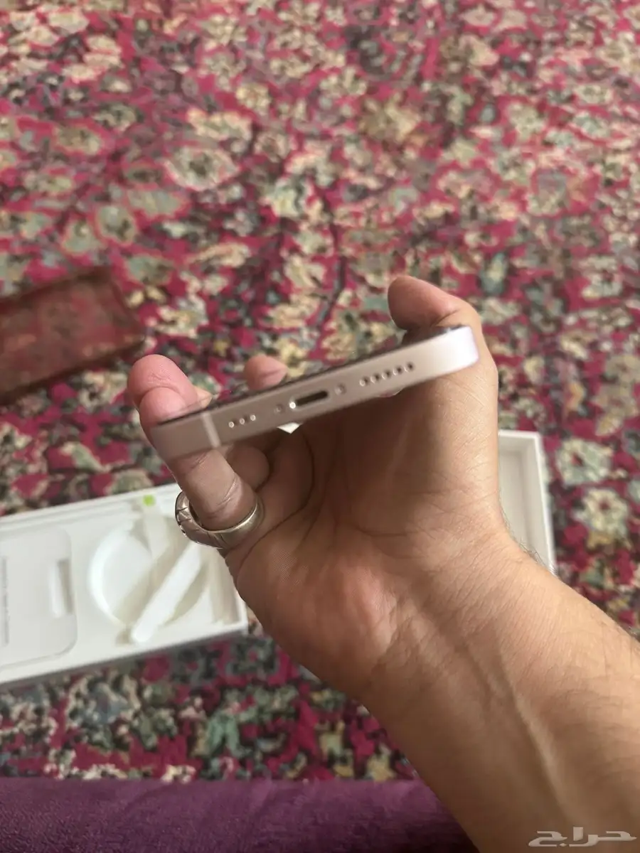 ايفون 13 4