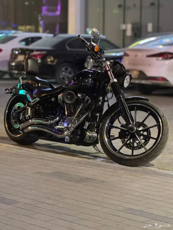 Harley Davidson Breakout 2015 1