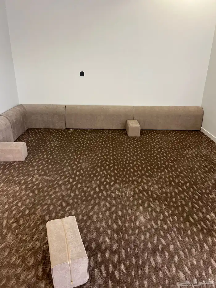 وحدات سكنيه فاخره جديده الحلقه الشرقيه قريب من طريق المطار 3