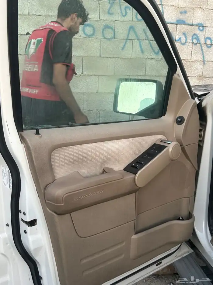 اكسبلور 2010 قطع غيار فقط 7