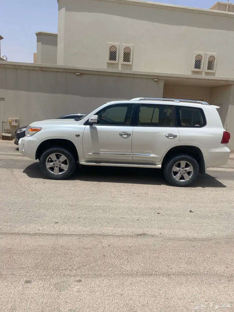 يايات استراليه للاند كروزر 1