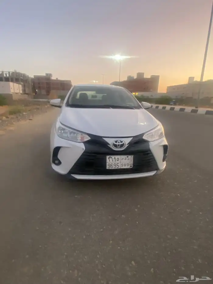 يارس اللون ابيض الموديل 2021 13