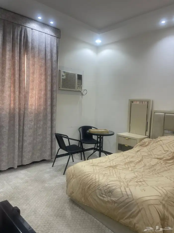 ستديومؤثث غرفه وركن مطبخ ودورة مياة الرمال 0