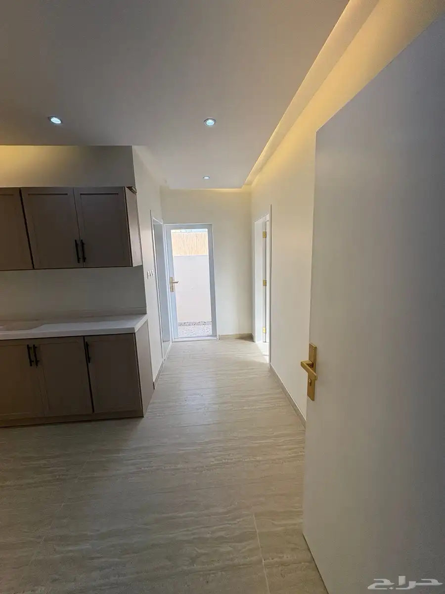 شقة غرفة وصالة حي الورود Apartment for rent 8