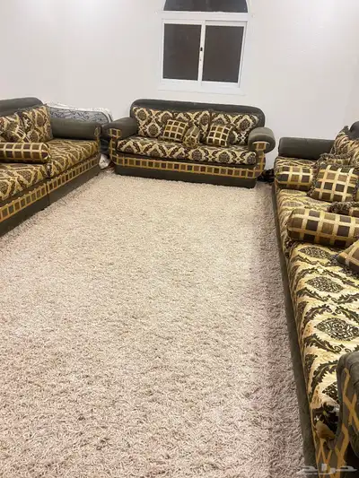 كنب للبيع 6 في 4 0