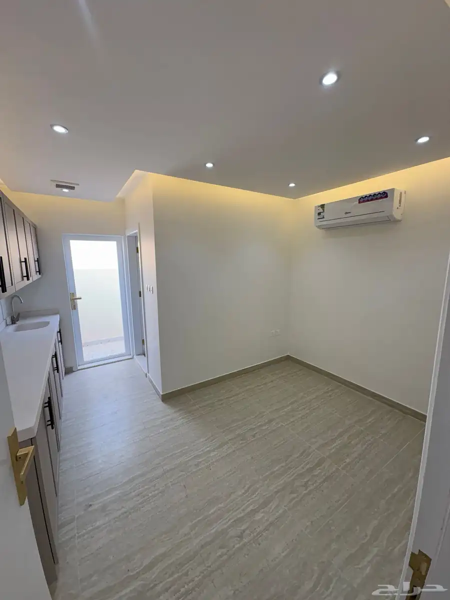 شقة غرفة وصالة حي الورود Apartment for rent 4